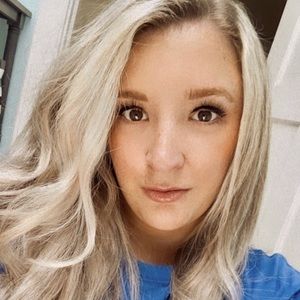 Meet your Posher, Holly